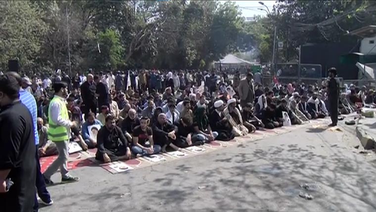 کراچی میں مظاہرین کی امریکی قونصلیٹ میں داخلے کی کوشش، جھڑپوں میں 10 افراد جاں بحق، 35 زخمی